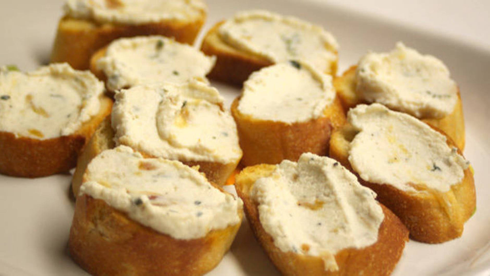 Ricotta, Garlic and Honey Bruschetta Rachael Ray's non profit organization, Yumo!